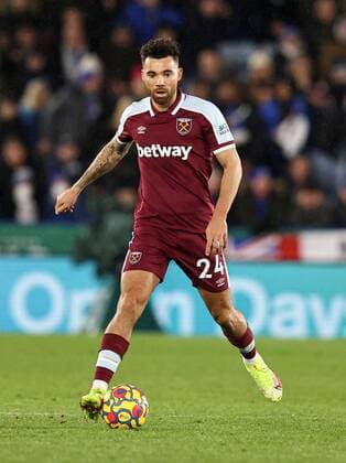 Fußball, England, Premier League, West Ham United, Ganzkörper, Saison 2021 2022 Mandatory Credit: Photo by Paul Currie Shutterstock (12798566he) Ryan Fredericks of West Ham Leicester City v West Ham United, Premier League, Football, King Power Stadium, Leicester, UK - 13 Feb 2022 EDITORIAL USE ONLY No use with unauthorised audio, video, data, fixture lists, club league logos or live services. Online in-match use limited to 120 images, no video emulation. No use in betting, games or single club league player publications. Leicester City v West Ham United, Premier League, Football, King Power Stadium, Leicester, UK - 13 Feb 2022 EDITORIAL USE ONLY No use with unauthorised audio, video, data, fixture lists, club league logos or live services. Online in-match use limited to 120 images, no video emulation. No use in betting, games or single club league player publications. Copyright: xPaulxCurrie Shutterstockx 12798566he