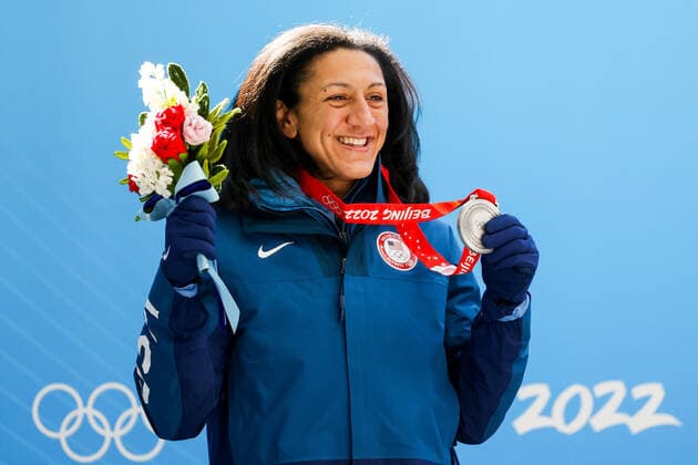 BEIJING, CHINA â€“ FEBRUARY 14, 2022: Bobsledder Elana Meyers Taylor of the United States poses with her silver medal at a victory ceremony for the women s monobob event during the Beijing 2022 Winter Olympic Games, Olympische Spiele, Olympia, OS at the Yanqing National Sliding Centre. Anton Novoderezhkin TASS  TS123039