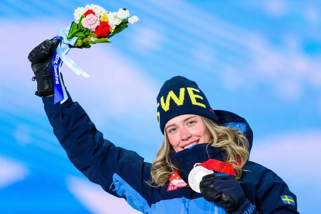 220214 Elvira Öberg of Sweden celebrate with silver medal at the medal ceremony for women?s biathlon 10 km pursuit during day 10 of the 2022 Winter Olympics on February 14, 2022 in Zhangjiakou. Photo: Joel Marklund BILDBYRAN kod JM JM0284 bbeng Olympic Games, Olympische Spiele, Olympia, OS olympics winter olympics os ol olympiska spel vinter-os olympiske leker peking peking 2022 beijing 2022 beijing 2022 olympic games beijing 2022 winter olympic games peking-os beijing-ol vinter-ol medaljceremoni medaljeseremoni celebration jubel sverige sweden silver Copyright: JOELxMARKLUND BB220214JM062