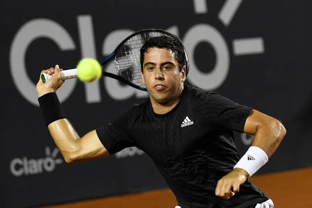 Rio Open 2022 RIO DE JANEIRO, RJ - 14.02.2022: RIO OPEN 2022 - Jaume Munar (ESP) in dispute with Juan Carlos Alcaraz (ESP) on the Guga Kuerten court, for the first round of the Rio Open 2022, held at the Jockey Club Brasileiro, which takes place from February 12 to 20, this Monday (14), in Rio de Janeiro, RJ. (Photo: Celso Pupo Fotoarena) x2170096x  CelsoxPupo