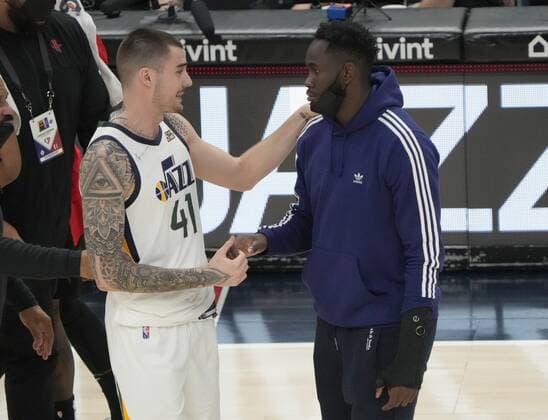 Juancho Hernangomez (L) of the Utah Jazz greets Usman Garuba (R) of the Houston Rockets after a NBA, Basketball Herren, USA game at the Vivint Smart Home Arena in Salt Lake City, Utah, USA, 14 February 2022. Houston Rockets at Utah Jazz !ACHTUNG: NUR REDAKTIONELLE NUTZUNG!  Copyright: xGEORGExFREYx AME5828 20220215-7eaf62a2c0e224d1014405381404ab13b89269d7