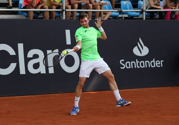 (220215) -- BRAZIL, Feb. 15, 2022 -- Pedro Martinez Portero of Spain competes during the first round of Rio Open between Shang Juncheng of China and Pedro Martinez Portero of Spain in Rio de Janeiro, Brazil, Feb. 14, 2022. ) (SP)BRAZIL-RIO DE JANEIRO-TENNIS-RIO OPEN-1ST ROUND WangxTiancong 