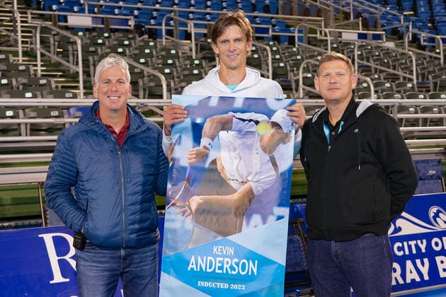 February 14, 2022, Delray Beach, Florida, United States: February, 14 - Delray Beach: Kevin Anderson(RSA) pictured here with Ivan and Adam Baron, is inducted into the Delray Beach Opens Walk of Fame after his first round match with Steve Johnson(USA) during their first round match at the 2022 Delray Beach Open by Vitacost.com. Delray Beach United States - ZUMApa3_ 0150828174st Copyright: xAndrewxPatronx