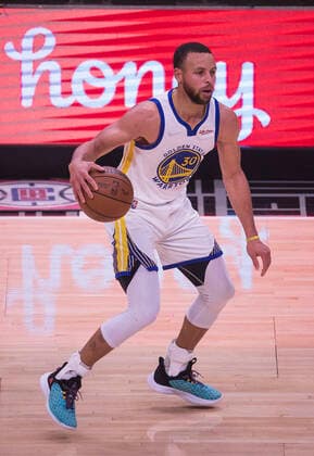 February 14, 2022, Los Angeles, California, USA: Stephen Curry 30 of the Golden State Warriors during their NBA, Basketball Herren, USA game against the Los Angeles Clippers on Monday February 14, 2022 at Crypto.com Arena in Los Angeles, California. Clippers defeat Warriors, 119-104. ARIANA RUIZ PI Los Angeles USA - ZUMAp124 20220214_zaa_p124_006 Copyright: xArianaxRuizx