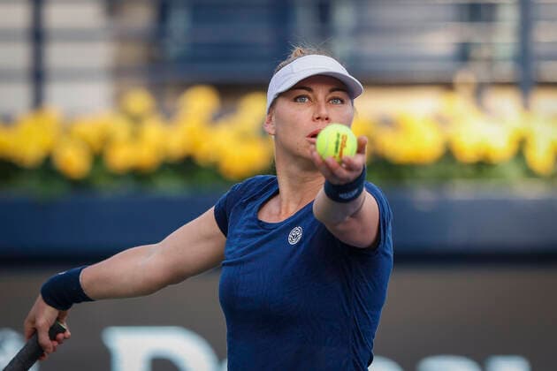 Vera Zvonareva Tennis - Dubai Tennis Championships 2022 - WTA, Tennis Damen - Dubai Duty Free Tennis Stadium - Dubai - - United Arab Emirates - 15 February 2022. Copyright: xJuergenxHasenkopfx