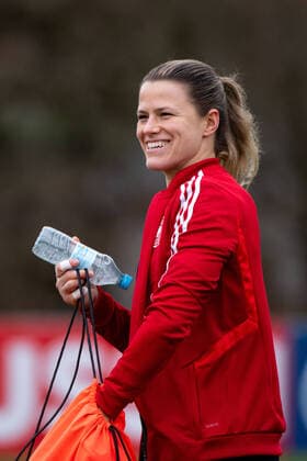 Martina Tufekovic (Deutschland) lacht, Training Fussball Frauen Nationalmannschaft, 15.02.2022, Spielzeit 2021 2022 Training Fussball Frauen Nationalmannschaft, 15.02.2022, Spielzeit 2021 2022 Copyright: xEibner Memmlerx EP_MMR