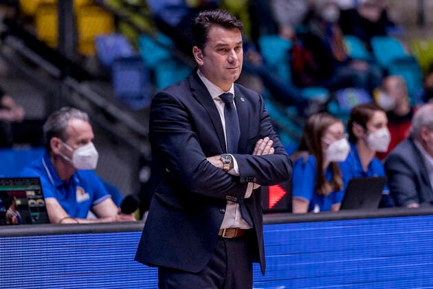 easycredit BBL, Fraport Skyliners vs. Alba Berlin, Frankfurt, Fraport Arena, 15.2.2022 Israel Gonzalez (Trainer Alba Berlin), Fraport Skyliners vs. Alba Berlin, Frankfurt, Fraport Arena, 15.2.2022 Copyright: xBEAUTIFULxSPORTS Gawlikx