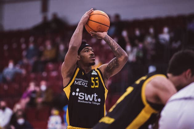 ProA: 20. Spieltag - Artland Dragons vs. Tigers Tuebingen, 15.02.2022 Isaiah Deion Crawley (Tigers Tuebingen, 53); ProA: 20. Spieltag - Artland Dragons vs. Tigers Tuebingen am 15.02.2022 in Quakenbrueck (Artland Arena), Germany, Copyright: xBEAUTIFULxSPORTS Neddermannx