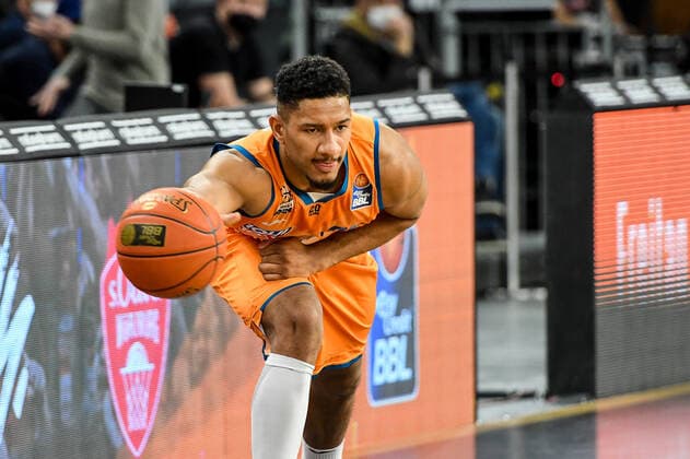 GER, BBL, ratiopharm Ulm vs Basketball Löwen Braunschweig 15.02.2022, ratiopharm arena, Neu-Ulm, GER, BBL, ratiopharm Ulm vs Basketball Löwen Braunschweig, im Bild Karim Jallow (Ulm, 35) nordphotoxGmbHx xHafner nph00200