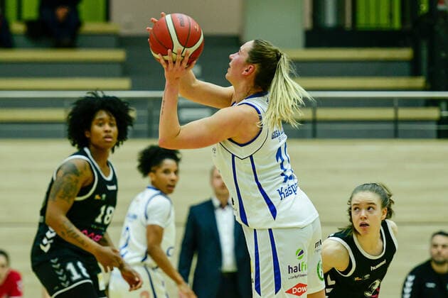 Halle, Deutschland 15. Februar 2022: 1.BBL - Damen - 2021 2022 - Gisa Lions SV Halle vs. Rheinland Lions Barbora Kasparkova (Halle) SWH.arena Sachsen Anhalt Copyright: xFotostandx xxBallaschx