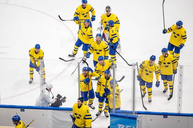 220216 Players of Sweden celebrate after the men?s Ice hockey, Eishockey quarterfinal between Sweden and Canada during day 12 of the 2022 Winter Olympics on February 16, 2022 in Beijing. Photo: Mathias Bergeld BILDBYRAN kod MB MT0326 ishockey ice hockey Olympic Games, Olympische Spiele, Olympia, OS olympics winter olympics os ol olympiska spel vinter-os olympiske leker peking peking 2022 beijing 2022 beijing 2022 olympic games beijing 2022 winter olympic games peking-os beijing-ol vinter-ol 12 bbeng kvartsfinal sverige kanada jubel Copyright: MATHIASxBERGELD BB220216MB096