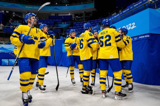 220216 Players of Sweden celebrate after the men?s Ice hockey, Eishockey quarterfinal between Sweden and Canada during day 12 of the 2022 Winter Olympics on February 16, 2022 in Beijing. Photo: Mathias Bergeld BILDBYRAN kod MB MT0326 ishockey ice hockey Olympic Games, Olympische Spiele, Olympia, OS olympics winter olympics os ol olympiska spel vinter-os olympiske leker peking peking 2022 beijing 2022 beijing 2022 olympic games beijing 2022 winter olympic games peking-os beijing-ol vinter-ol 12 bbeng kvartsfinal sverige kanada jubel Copyright: MATHIASxBERGELD BB220216MB104