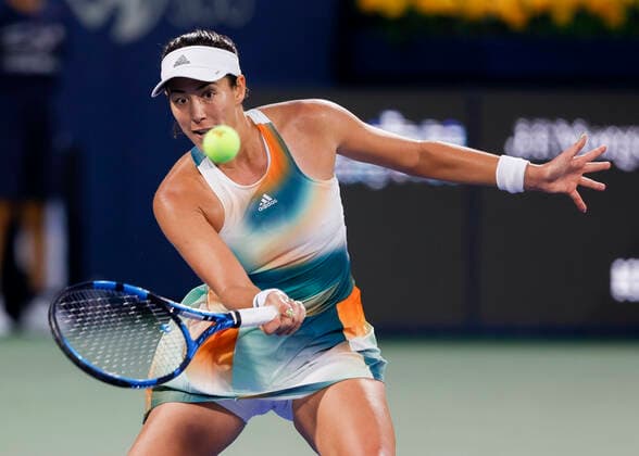 Garbine Muguruza macht die Faust und jubelt, Jubel, Freude, Emotion Tennis - Dubai Tennis Championships 2022 - WTA, Tennis Damen - Dubai Duty Free Tennis Stadium - Dubai - - United Arab Emirates - 16 February 2022. Copyright: xJuergenxHasenkopfx