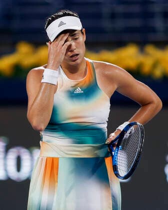 Garbine Muguruza reagiert entaeuscht, Enttaeuschung, Emotion Tennis - Dubai Tennis Championships 2022 - WTA, Tennis Damen - Dubai Duty Free Tennis Stadium - Dubai - - United Arab Emirates - 16 February 2022. Copyright: xJuergenxHasenkopfx