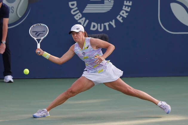 Iga Swiatek Tennis - Dubai Tennis Championships 2022 - WTA, Tennis Damen - Dubai Duty Free Tennis Stadium - Dubai - - United Arab Emirates - 16 February 2022. Copyright: xJuergenxHasenkopfx