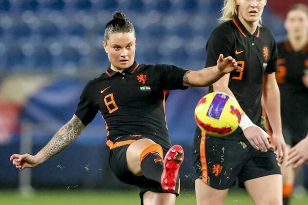 CAEN, 16-02-2022 ,Stade Michel d Ornano Tournoi de France, Dutch Eredivisie, Season 2021 2022,Netherlands player Sherida Spitse during the match Brasil - Netherlands (women) 1-1 Brasil - Netherlands (women)  x15425263x Copyright: