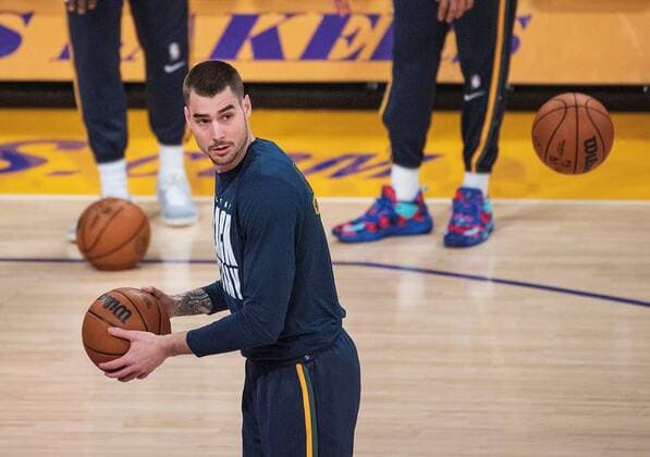 Juancho Hernangomez 41 of the Utah Jazz warmups prior to the NBA, Basketball Herren, USA game between Los Angeles Lakers and Utah Jazz, at Crypto.com Arena in Los Angeles, California, United States, 16 February 2022. Los Angeles Lakers vs. Utah Jazz !ACHTUNG: NUR REDAKTIONELLE NUTZUNG!  Copyright: xJavierxRojasx AME6434 20220217-1e72cb152d50c64e790a2c46ac2b3ad6f50f9cc6
