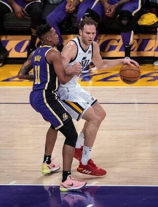 Malik Monk 11 of the Los Angeles Lakers defends against Bojan Bogdanovic 44 of the Utah Jazz during the NBA, Basketball Herren, USA game between Los Angeles Lakers and Utah Jazz, at Crypto.com Arena in Los Angeles, California, United States, 16 February 2022. Los Angeles Lakers vs. Utah Jazz !ACHTUNG: NUR REDAKTIONELLE NUTZUNG!  Copyright: xJavierxRojasx AME6440 20220217-b42d63c69fd42e46067ffe9c16feab9635392a83