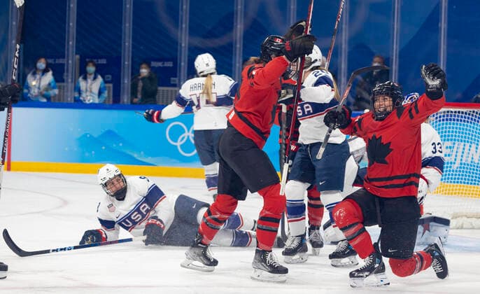 February 17, 2022, BEIJING, HEBEI, China: Wukesong Sports Centre: Ice hockey, Eishockey ¢â‚¬WomenÃ¢â‚¬â ¢s GOLD match USA vs Canada. A happy Canada team until this goal was called back after review in the first period. BEIJING China - ZUMAa35_ 20220217_zaf_a35_006 Copyright: xDanielxA.xAndersonx