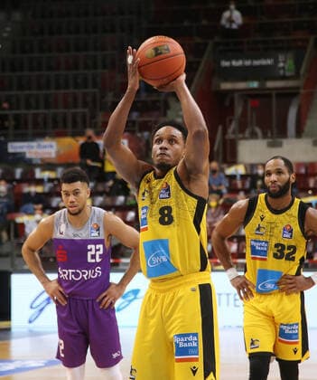 James Woodard (Riesen) . MHP Riesen Ludwigsburg vs.BG Göttingen . Basketball-Bundesliga 2021-2022. Ludwigsburg , GER, 16.02.2022,