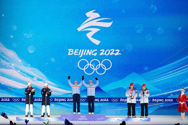 220217 Iivo Niskanen and Joni Mäki of Finland, Erik Valnes and Johannes Hosflot Klaebo of Norway and Alexander Bolshunov and Alexander Terentev ROC (Russia) at the medal ceremony for men s cross-country skiing team sprint during day 13 of the 2022 Winter Olympics on February 17, 2022 in Zhangjiakou. Photo: Vegard Grott BILDBYRAN kod VG JM0291 bbeng Olympic Games, Olympische Spiele, Olympia, OS olympics winter olympics os ol olympiska spel vinter-os olympiske leker peking peking 2022 beijing 2022 beijing 2022 olympic games beijing 2022 winter olympic games peking-os beijing-ol vinter-ol medaljceremoni medaljeseremoni finland jubel norge ryssland Copyright: VEGARDxGRoTT BB220217VG027