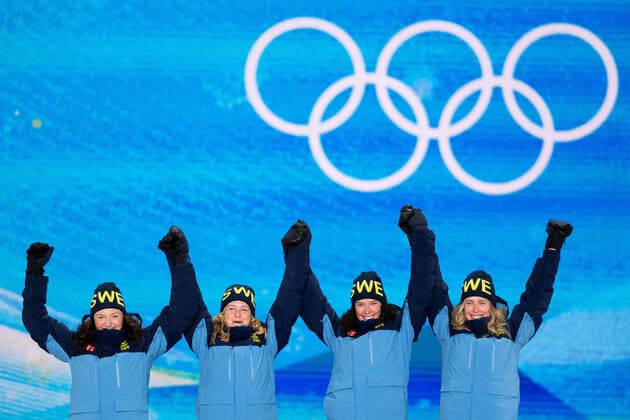 220217 Linn Persson, Mona Brorsson, Hanna Öberg and Elvira Öberg of Sweden at the medal ceremony for women s biathlon 4 x 6 km relay during day 13 of the 2022 Winter Olympics on February 17, 2022 in Zhangjiakou. Photo: Vegard Grott BILDBYRAN kod VG JM0291 bbeng Olympic Games, Olympische Spiele, Olympia, OS olympics winter olympics os ol olympiska spel vinter-os olympiske leker peking peking 2022 beijing 2022 beijing 2022 olympic games beijing 2022 winter olympic games peking-os beijing-ol vinter-ol medaljceremoni medaljeseremoni skidskytte stafett jubel sverige Copyright: VEGARDxGRoTT BB220217VG041