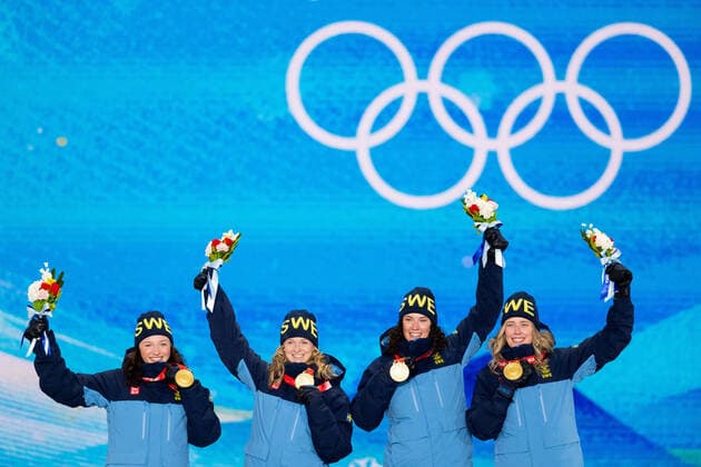 220217 Linn Persson, Mona Brorsson, Hanna Öberg and Elvira Öberg of Sweden with their gold medals at the medal ceremony for women s biathlon 4 x 6 km relay during day 13 of the 2022 Winter Olympics on February 17, 2022 in Zhangjiakou. Photo: Vegard Grott BILDBYRAN kod VG JM0291 bbeng Olympic Games, Olympische Spiele, Olympia, OS olympics winter olympics os ol olympiska spel vinter-os olympiske leker peking peking 2022 beijing 2022 beijing 2022 olympic games beijing 2022 winter olympic games peking-os beijing-ol vinter-ol medaljceremoni medaljeseremoni skidskytte stafett jubel sverige guld gold medalj Copyright: VEGARDxGRoTT BB220217VG042