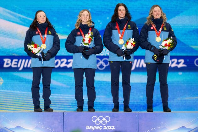 220217 Linn Persson, Mona Brorsson, Hanna Öberg and Elvira Öberg of Sweden with their gold medals at the medal ceremony for women s biathlon 4 x 6 km relay during day 13 of the 2022 Winter Olympics on February 17, 2022 in Zhangjiakou. Photo: Vegard Grott BILDBYRAN kod VG JM0291 bbeng Olympic Games, Olympische Spiele, Olympia, OS olympics winter olympics os ol olympiska spel vinter-os olympiske leker peking peking 2022 beijing 2022 beijing 2022 olympic games beijing 2022 winter olympic games peking-os beijing-ol vinter-ol medaljceremoni medaljeseremoni skidskytte stafett jubel sverige guld gold medalj Copyright: VEGARDxGRoTT BB220217VG044