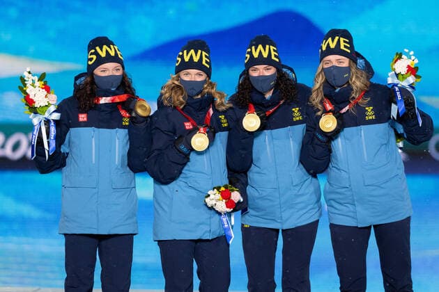 220217 Linn Persson, Mona Brorsson, Hanna Öberg and Elvira Öberg of Sweden with their gold medals at the medal ceremony for women s biathlon 4 x 6 km relay during day 13 of the 2022 Winter Olympics on February 17, 2022 in Zhangjiakou. Photo: Vegard Grott BILDBYRAN kod VG JM0291 bbeng Olympic Games, Olympische Spiele, Olympia, OS olympics winter olympics os ol olympiska spel vinter-os olympiske leker peking peking 2022 beijing 2022 beijing 2022 olympic games beijing 2022 winter olympic games peking-os beijing-ol vinter-ol medaljceremoni medaljeseremoni skidskytte stafett jubel sverige guld gold medalj Copyright: VEGARDxGRoTT BB220217VG047