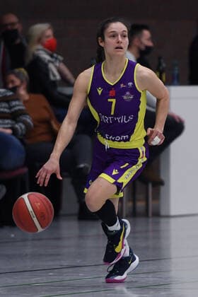 Basketball Damen 1. Bundesliga 21. Spieltag Herner TC - medical instinct Veilchen BG74 am 16.02.2022 im Sportpark Wanne-Eickel in Herne Jennifer Crowder ( Göttingen ) xRx