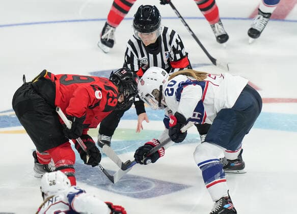 (220217) -- BEIJING, Feb. 17, 2022 -- Marie-Philip Poulin (L) of Canada and Hannah Brandt of the United States face off to start the game during the Ice hockey, Eishockey women s gold medal game of the Beijing 2022 Winter Olympics between Canada and the United States at Wukesong Sports Centre in Beijing, capital of China, Feb. 17, 2022. ) (BEIJING2022)CHINA-BEIJING-OLYMPIC Winter games, Winterspiele,Spiele, Summer games ICE HOCKEY-WOMEN S GOLD MEDAL GAME-CAN VS USA (CN) MengxYongmin 