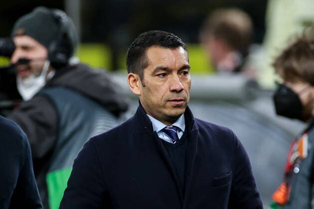 17.02.2022, Fussball, Saison 2021 2022, UEFA Europa League, Play-Offs, Borussia Dortmund - Glasgow Rangers, Cheftrainer Giovanni van Bronckhorst (Glasgow Rangers) Foto: Dennis Ewert RHR-FOTO Dortmund Signal Iduna Park NRW Deutschland xRHR-FOTO DEx