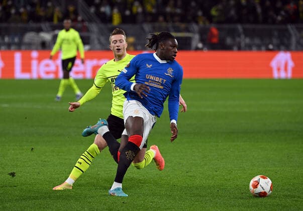 17.02.2022, xjhx, Fussball UEFA Europa League , Borussia Dortmund - Glasgow Rangers emspor, v.l. Marco Reus (Borussia Dortmund), Calvin Bassey (Glasgow Rangers) (DFL DFB REGULATIONS PROHIBIT ANY USE OF PHOTOGRAPHS as IMAGE SEQUENCES and or QUASI-VIDEO) Dortmund