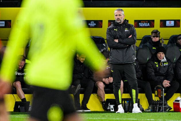 Europa League, Play-Off: Borussia Dortmund - Glasgow Rangers 17.02.2022 im Signal-Iduna-Park in Dortmund. Dortmund s Chef Trainer Marco Rose an der Seitenlinie, Copyright: xChristopherxNeundorfx