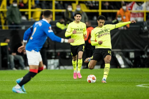 UEFA Europa League, Borussia Dortmund - Rangers FC; 17.02.2022 Jude Bellingham (Borussia Dortmund, 22) UEFA Europa League, Borussia Dortmund - Rangers FC, Dortmund, SIGNAL IDUNA PARK REGULATIONS PROHIBIT ANY USE OF PHOTOGRAPHS AS IMAGE SEQUENCES AND OR QUASI-VIDEO. Copyright: xBEAUTIFULxSPORTS Wunderlx