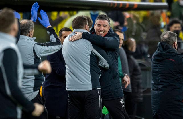 Torjubel: Roy Makaay (Glasgow) Borussia Dortmund - Glasgow Rangers 17.02.2022, Fussball Foto: Moritz Müller