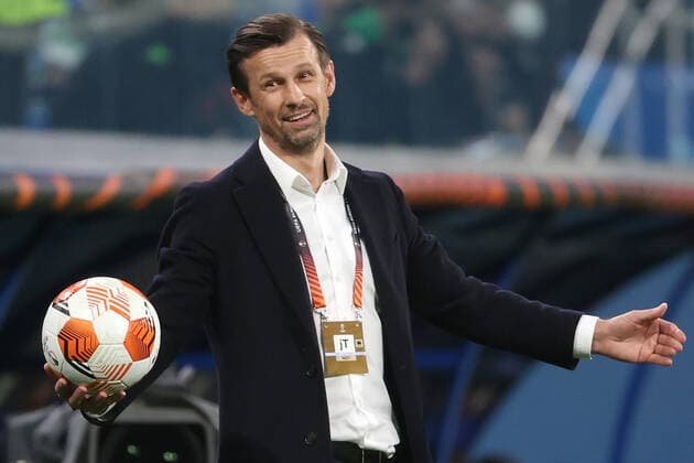 ST PETERSBURG, RUSSIA - FEBRUARY 17, 2022: Zenit s head coach Sergei Semak is seen during the 1st leg of the 2021 22 UEFA Europa League play-offs between Zenit St Petersburg and Real Betis Seville at Gazprom Arena. Alexander Demianchuk TASS  TS123F1B