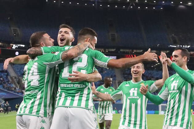 ST PETERSBURG, RUSSIA - FEBRUARY 17, 2022: Betis players celebrate a goal in the 1st leg of the 2021 22 UEFA Europa League play-offs between Zenit St Petersburg and Real Betis Seville at Gazprom Arena. Alexander Demianchuk TASS  TS123F28