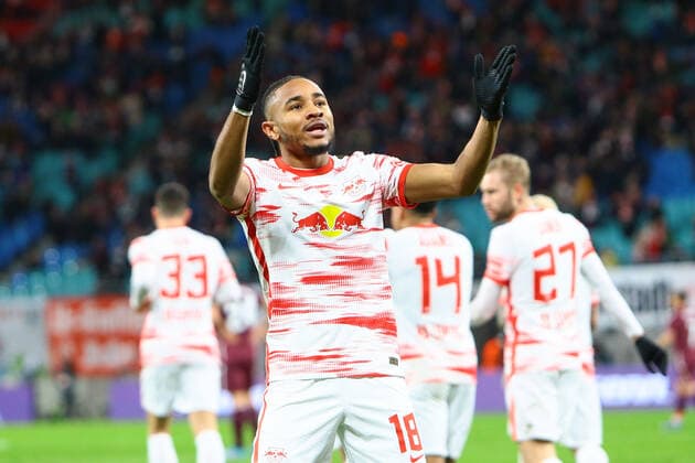 17.02.2022, xtgx, Fussball UEFA European League, RB Leipzig - Real Sociedad San Sebastian emspor, v.l. Christopher Nkunku (Leipzig, 18) nach Tor zum 1:1 Jubel, Torjubel, jubelt ueber das Tor, celebrate the goal, celebration (DFL DFB REGULATIONS PROHIBIT ANY USE OF PHOTOGRAPHS as IMAGE SEQUENCES and or QUASI-VIDEO) Leipzig