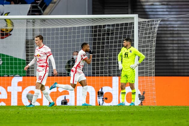 FB-EL RB Leipzig - Real Sociedad Tor von Christopher Nkunku (RB Leipzig) zum 1:1 waehrend der KO Runden-Play-Off - Saison 2021-2022 in der Europa League (Herren) zwischen RB Leipzig und Real Sociedad San Sebastian in der Red Bull Arena am 17. February 2022 in Leipzig, Sachsen, Deutschland