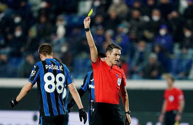 Photo Spada LaPresse February 17 , 2022 - Bergamo ,Italy Soccer Atalanta vs Olympiacos - Europa League 2021 2022 In the photo : yellow card Mario Pasalic (Atalanta BC);  Copyright: xSpada LaPressex