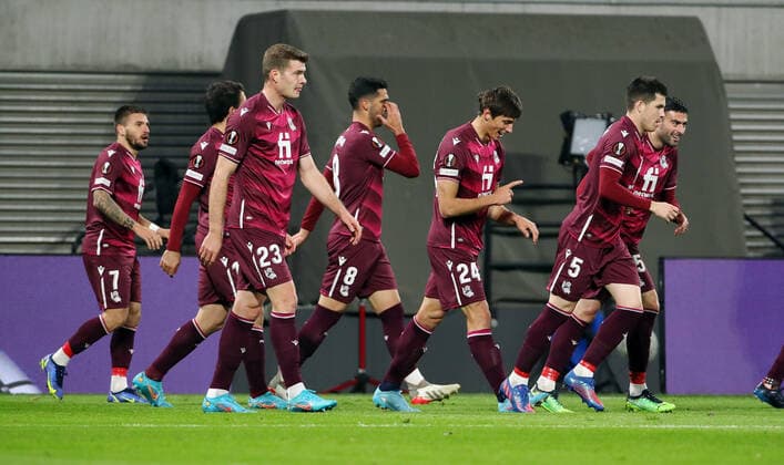 3.v.r. Rafinha 0:1 jubelnd Freude Emotion Jubel nach 0:1 Fußball Fussball UEFA Euroleague Europa League UEL Herren Saison 2021 2022 17.02.2022 Rasen Ballsport RB Leipzig RBL vs. Real Sociedad San Sebastian DFL regulations prohibit any use of photographs as image sequences and or quasi-video.