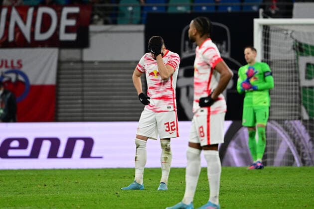 Josko Gvardiol 32 (Leipzig) enttäuscht , RB Leipzig vs. Real Sociedad, Europa League, PLayoff Hinspiel, 17.02.2022 Copyright: xkolbert-press MarcxNiemeyerx