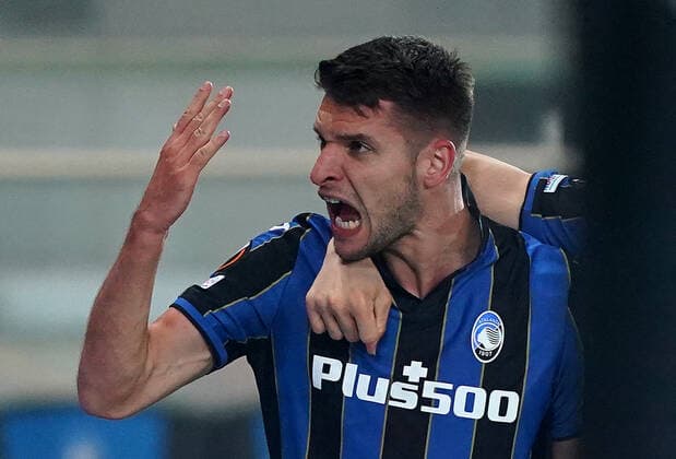 Photo Spada LaPresse February 17 , 2022 - Bergamo ,Italy Soccer Atalanta vs Olympiacos - Europa League 2021 2022 In the photo : Berat Djimsiti (Atalanta BC); celebrates after scoring goal 2-1  Copyright: xSpada LaPressex