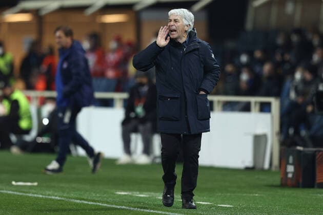 February 17, 2022, Bergamo, Italy: Bergamo, Italy, Gewiss Stadium, February 17, 2022, Gian Piero Gasperini (Atalanta BC) gestures during Atalanta BC vs Olympiakos - football Europa League match. football Europa League match - Atalanta BC vs Olympiakos, Bergamo, Italy - ZUMAl164 20220217_zsa_l164_026 Copyright: xFrancescoxScaccianocex