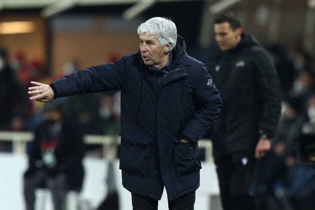 Mandatory Credit: Photo by Francesco Scaccianoce LiveMedia Shutterstock (12811868ab) Gian Piero Gasperini (Atalanta BC) gestures football Europa League match Atalanta BC vs Olympiakos, Gewiss Stadium, Bergamo, Italy - 17 Feb 2022 football Europa League match Atalanta BC vs Olympiakos, Gewiss Stadium, Bergamo, Italy - 17 Feb 2022  Copyright: xFrancescoxScaccianoce LiveMedia Shutterstockx 12811868ab