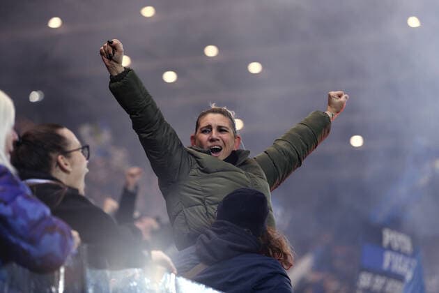 Atalanta v Olympiacos: Knockout Round Play-Offs Leg One - UEFA Europa League Atalanta BC fan celebrates during the football Europa League match Atalanta BC vs Olympiakos on February 17, 2022 at the Gewiss Stadium in Bergamo, Italy Bergamo Italy  Copyright: xFrancescoxScaccianocex originalFilename:livemedia-atalanta220217_npcRr.jpg