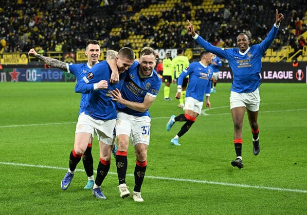 17.02.2022, xjhx, Fussball UEFA Europa League , Borussia Dortmund - Glasgow Rangers emspor, v.l. Ryan Jack (Glasgow Rangers), John Lundstram (Glasgow Rangers), Acott Arfield (Glasgow Rangers), Joe Aribo (Glasgow Rangers) celebrate the goal, Der Torjubel zum 0:3 (DFL DFB REGULATIONS PROHIBIT ANY USE OF PHOTOGRAPHS as IMAGE SEQUENCES and or QUASI-VIDEO) Dortmund