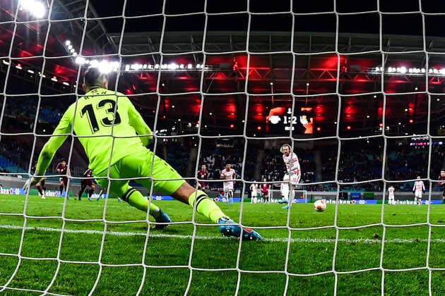 Tor zum 2:2 durch Emil Forsberg 10 (Leipzig), RB Leipzig vs. Real Sociedad, Europa League, PLayoff Hinspiel, 17.02.2022