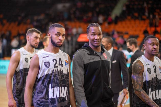 Cameron Hunt (s.Oliver Wuerzburg 24), Charles Callison (s.Oliver Wuerzburg 08), negative Emotionen, ist enttäuscht enttaeuscht, unzufrieden, GER, Ratiopharm Ulm vs. s.Oliver Wuerzburg, Basketball, Bundesliga, easycredit, 12. Spieltag, Spielzeit 2021 2022, 18.02.2022, GER, Ratiopharm Ulm vs. s.Oliver Wuerzburg, Basketball, Bundesliga, easycredit, 12. Spieltag, Spielzeit 2021 2022, 18.02.2022 Ulm Copyright: xEibner-Pressefoto SaschaxWaltherx EP_EER